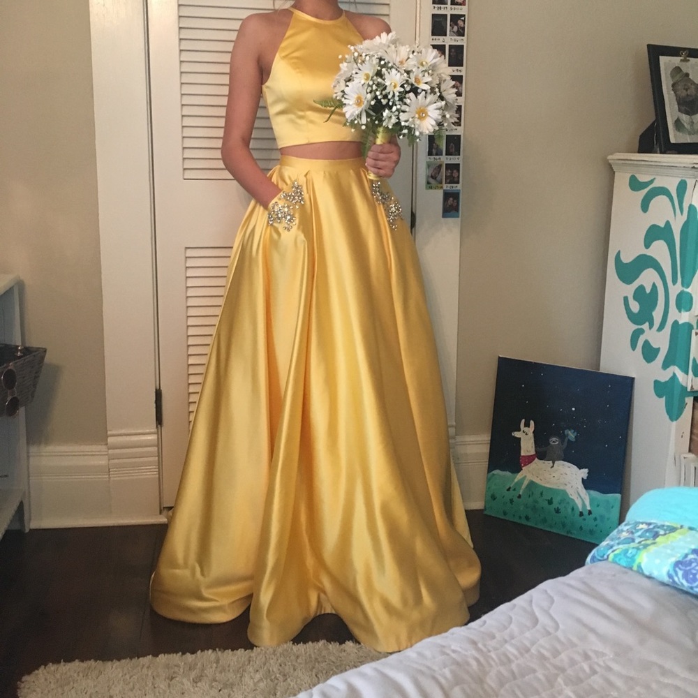 Sherri Hill yellow 2 piece - Picture 1 of 1